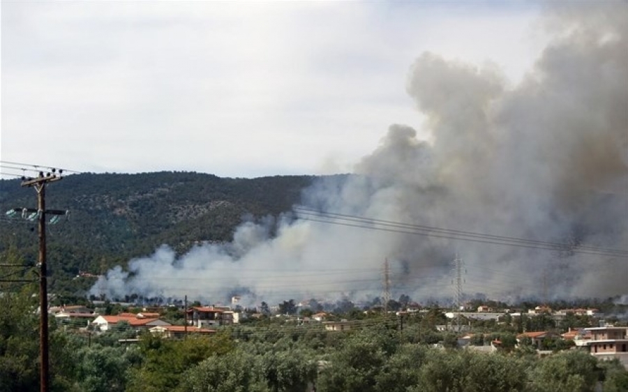 Ένας νεκρός από την πυρκαγιά στους Αγίους Θεοδώρους