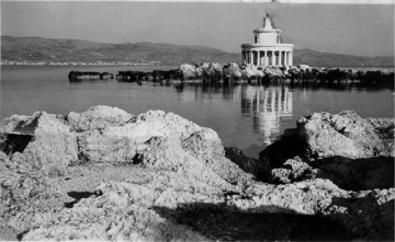 Το κάτεργο της Κεφαλονιάς γκρεμίζεται από το σεισμό το 1953 …και πώς γλίτωσαν περίπου 400 πολιτικοί κρατούμενοι