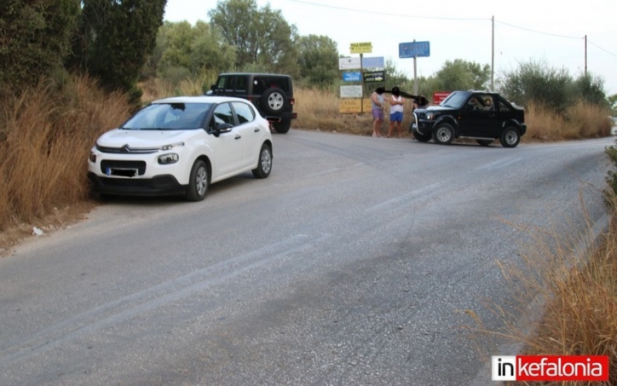 Πλαγιομετωπική σύγκρουση αυτοκινήτων κοντά στο αεροδρόμιο (εικόνες)