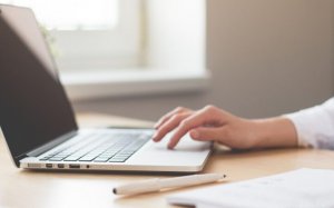 Τηλεργασία: Παρατείνεται η δυνατότητα του εργοδότη για εφαρμογή του μέτρου