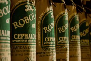 Συνεταιρισμός Ρομπόλας σε καταναλωτές : Ιδιαίτερη προσοχή στα κρασιά «Ρομπόλα» που αγοράζετε