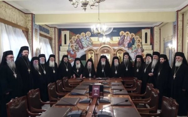 Συνεδριάζει η Ιερά Σύνοδος για τα νέα μέτρα εισόδου στους ναούς
