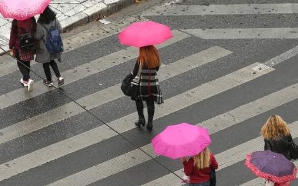 Λίγες βροχές τη Δευτέρα - Θα ακολουθήσει κακοκαιρία προδιαγραφών Φθινοπώρου!