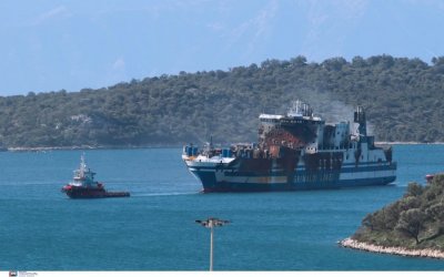 Euroferry Olympia: Στον Αστακό το πλοίο που είχε πάρει φωτιά, πώς θα συνεχιστούν οι έρευνες