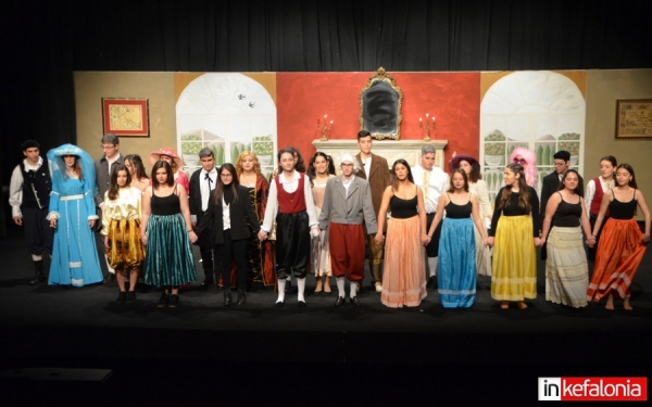 «Ο Κατά Φαντασίαν Ασθενής» από την θεατρική ομάδα του 1ου Λυκείου Αργοστολίου (εικόνες)