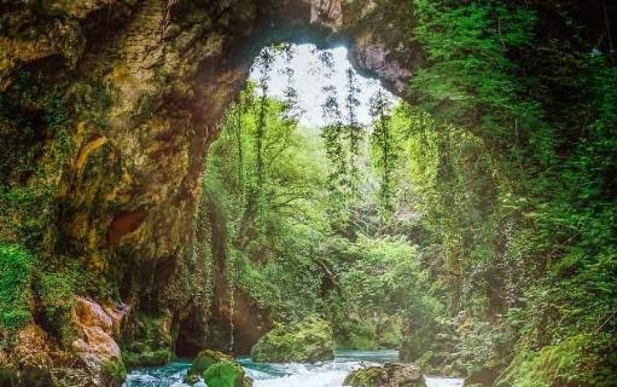 Θεογέφυρο, τοπίο ονειροχώρας -Γιατί αυτό το γεφύρι θεωρείται το πιο ξεχωριστό στην Ελλάδα [εικόνες &amp; βίντεο]