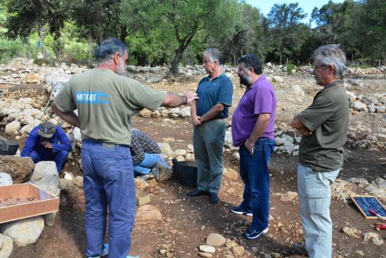 Στον τόπο των ανασκαφών στα Τζαννάτα ο Θεόφιλος Μιχαλάτος - Ενημερώθηκε απο τον Δρ. Αντώνη Βασιλάκη (video)