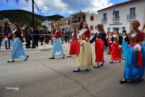 Η παρέλαση της 25ης Μαρτίου στην Ιθάκη (εικόνες)