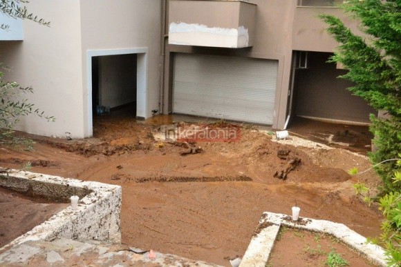 Εργατικό Κέντρο : "Ανάγκη οργάνωσης αγώνα για πλήρη αποκατάσταση ζημιών & συνολική προστασία του λαού"