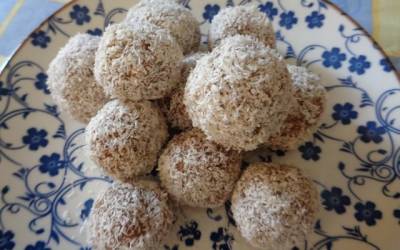 Φανταστικά χουρμαδοτρουφάκια από την Σία Λαδά!