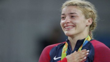 Αυτή είναι η ιστορία της Έλεν Μαρούλη, της Κεφαλονίτισσας που κατέκτησε στο Ρίο το Χρυσό, αλλά με τα χρώματα των ΗΠΑ
