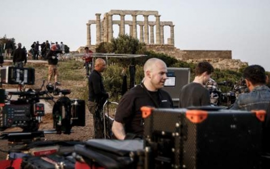 Καρέ καρέ τα γυρίσματα του BBC στο Σούνιο -Επιασαν δουλειά από το ξημέρωμα [εικόνες]
