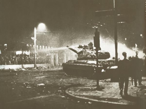 ΕΛΜΕΚΙ: Τιμάμε την Εξέγερση του Πολυτεχνείου: Δεν περνάει ο φασισμός