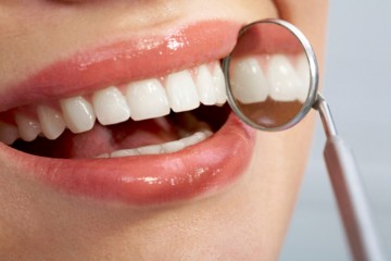 Ποια προβλήματα υγείας φαίνονται από τα δόντια;