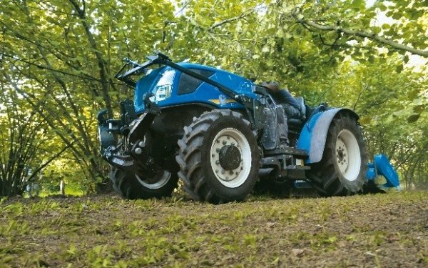 ΑΓΡΟΤΟΛΥΣΗ - ΚΟΣΜΑΤΟΣ : Ελάτε να γνωρίσετε το νέο τρακτέρ NEW HOLLAND T4F BASSOTTO, κατάλληλο για δενδροκαλλιέργειες