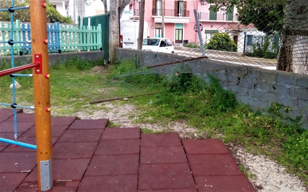 Η Παιδική Χαρά στην Αγία Ευφημία έχει… θέματα! (εικόνες)