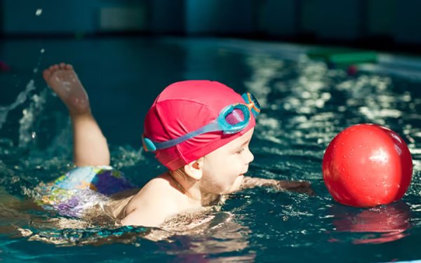 Από baby swimming μέχρι θεραπευτική κολύμβηση – Δείτε τα νέα προγράμματα του Ν.Ο.Κ.Ι.