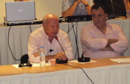 Συμβιβασμός από τον Δήμο με την Μονή για τους μικροπωλητές στον Άγιο