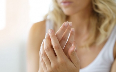 Ο πραγματικός λόγος που εμφανίζονται λευκά σημάδια στα νύχια μας -Δεν έχει να κάνει με το ασβέστιο