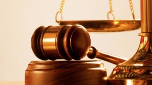 Εκτακτο: Αγωγή Θεόφιλου κατά του Αλέξη Μοσχονά!