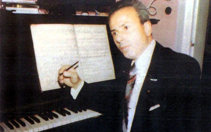 Σαν σήμερα έφυγε ο συνθέτης του περίφημου άσματος “Το Φεγγάρι τώρα βγαίνει από τον Αίνο”