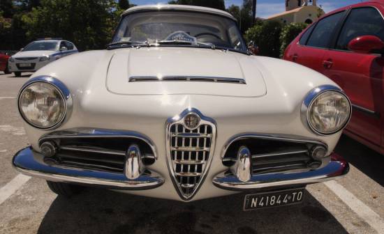 Ιταλική… πασαρέλα από αυτοκίνητα αντίκες στο Αργοστόλι!