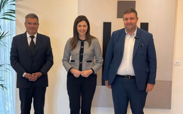 Π. Καππάτος: Συνάντηση με την Υπουργό Παιδείας για την Ιακωβάτειο, το νέο Λύκειο Ληξουρίου και συνολικά θέματα Εκπαίδευσης στα νησιά μας