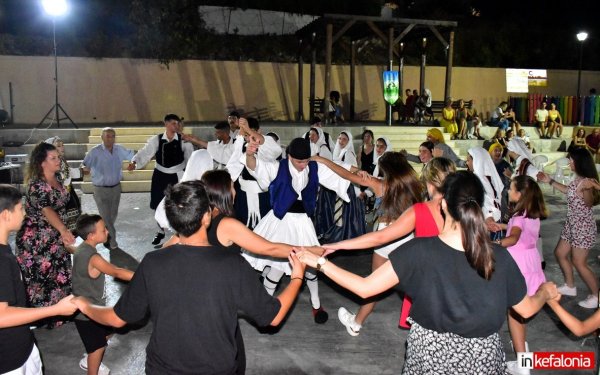 ‘'Ας τραγουδήσω και ας χαρώ'' - Όμορφη μουσικοχορευτική εκδήλωση στα Βλαχάτα! (video)