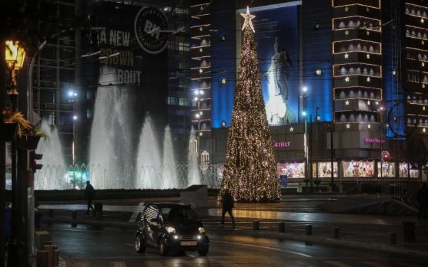 «Πόρτα» και στα χριστουγεννιάτικα θεματικά πάρκα για τους ανεμβολίαστους, πως θα λειτουργήσουν τα χιονοδρομικά
