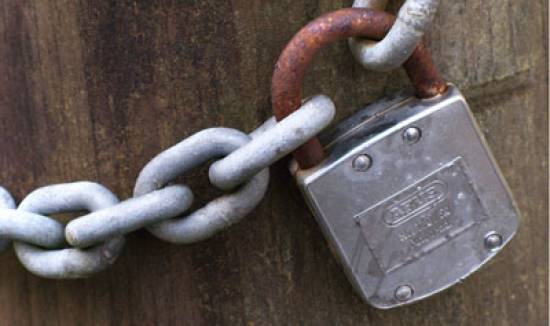 Κλείδωσαν τον Μελισσοκομικό Συνεταιρισμό!