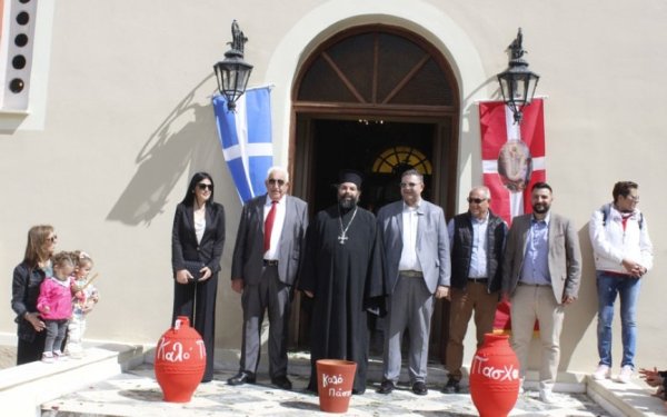 Η ρίψη των πήλινων αγγείων κατά την Ανάσταση - «Το σπάσιμο του μπότη»