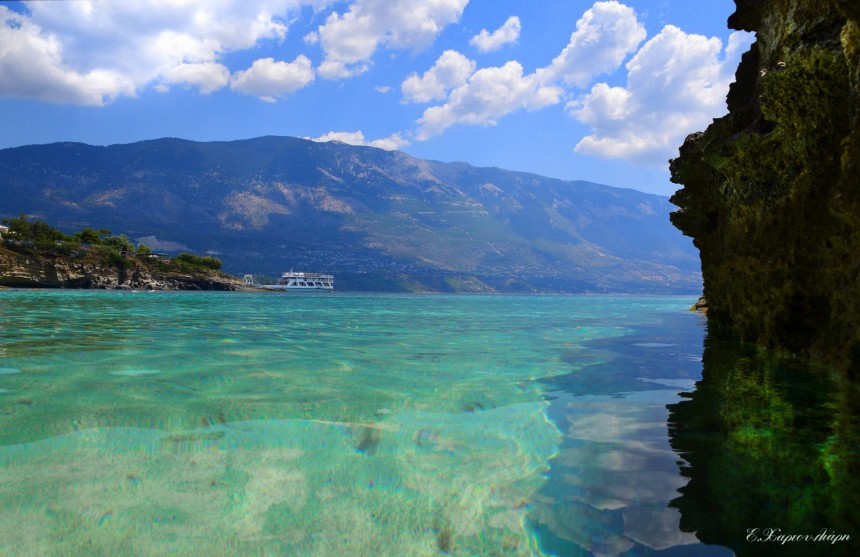 Η παραλία Άμμος με τα μοναδικά χρώματα στην Κεφαλονιά (εικόνες)