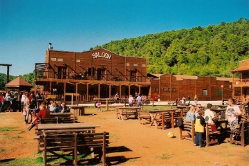 Εκδρομή στο Σοφικό Κορινθίας με τον Π.Σ. Λουρδάτων "Ο ΠΛΑΤΑΝΟΣ"