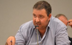 Κατσιβέλης στον COSMOS 96,5: «Οι δρόμοι δεν θα ξανασκαφτούν – Η αλήθεια για Ιακωβάτειο, Smart City και Μουσικό Σχολείο»