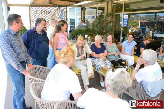 Άκουσε τα προβλήματα της Βρετανικής Κοινότητας ο Θεόφιλος