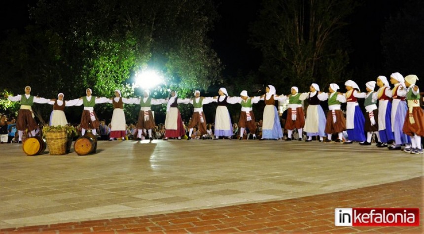 2η μέρα Γιορτή Ρομπόλας στα Φραγκάτα – Εντυπωσίασαν τα «Μερμηγκόπουλα»! (εικόνες + video)