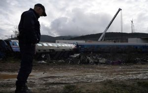 «Κόλαφος» η έκθεση του Κοκοτσάκη για τα Τέμπη - 27 άνθρωποι επέζησαν της σύγκρουσης αλλά πέθαναν από τη φωτιά