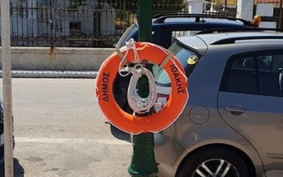 Ιθάκη: Σωσίβια στο λιμάνι για την προστασία των πολιτών