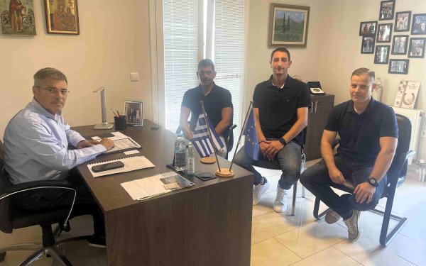 Συνάντηση Καππάτου με εποχικούς Πυροσβέστες για τα κριτήρια πρόσληψης στο Πυροσβεστικό Σώμα