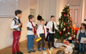 Όμορφη Χριστουγεννιάτικη γιορτή απο το ΚΔΑΠ "Στέγη" Ληξουρίου (εικόνες)