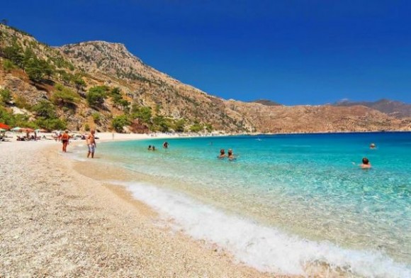 Διπλάσιες ημέρες διακοπών για τους δικαιούχους του κοινωνικού τουρισμού! Ποιοι τα δικαιούνται, σε ποια νησιά τους πάνε