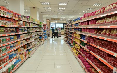 Εκτός σχεδιασμού και το 2026 ο health tax σε τρόφιμα με υψηλή περιεκτικότητα σε λιπαρά, ζάχαρη και αλάτι