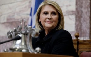 Ξέσπασμα εποχικών πυροσβεστών για τις δηλώσεις Βούλτεψη εν μέσω πύρινου εφιάλτη - &quot;Να κάτσει στο κλιματιστικό της&quot;
