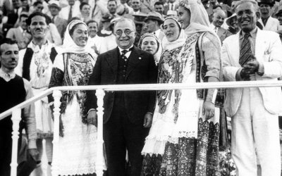 Σαν σήμερα 4η Αυγούστου, το ελληνικό κοινοβούλιο παραδίδει τη χώρα στον Ιωάννη Μεταξά