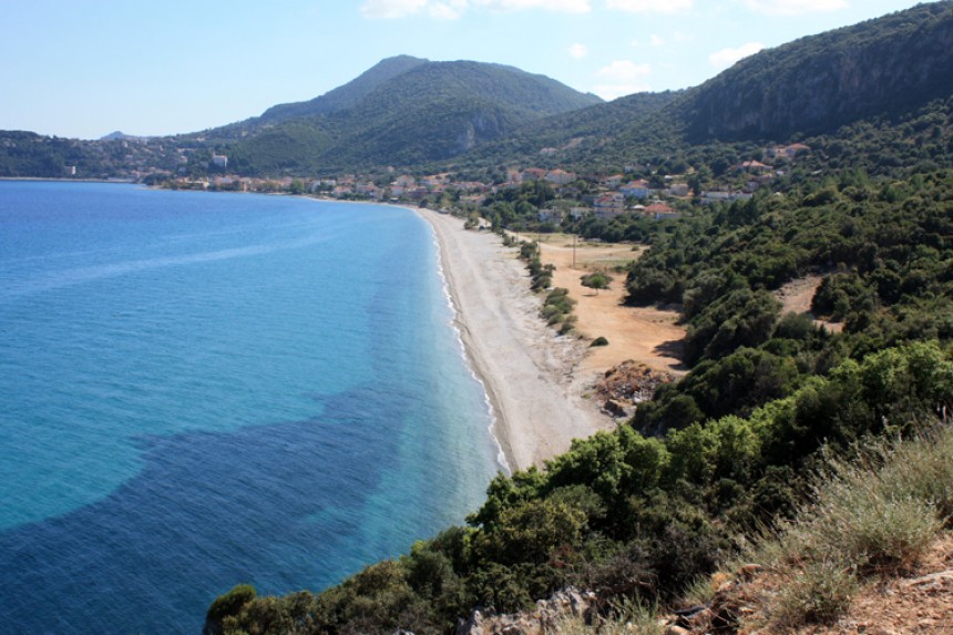 H περιφ. σύμβουλος Κατερίνα Βαγγελάτου για την εκποίηση δημόσιας περιουσίας στον Πόρο