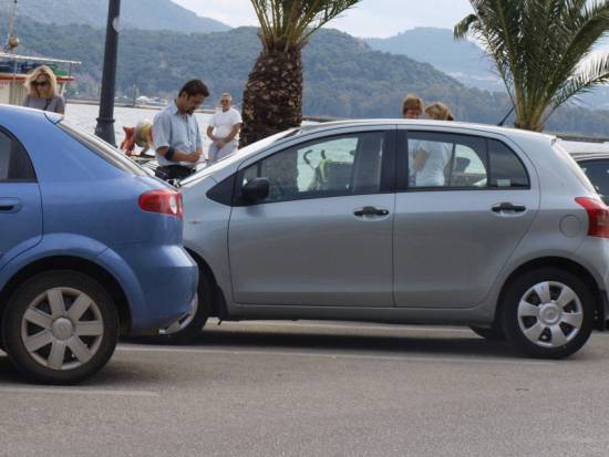 Έπεσε… γράψιμο στην παραλία!