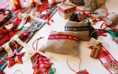 Φιλανθρωπικό Χριστουγεννιάτικο Παζάρι από τον "ΥΠΕΡΙΩΝ"