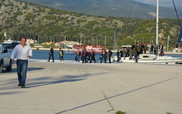Αναχώρησαν οι πρόσφυγες από το νησί μας - Δρακουλόγκωνας: «Πράξαμε το αυτονόητο»