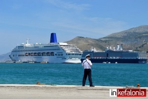 Oriana & Nieuw Amsterdam στο λιμάνι του Αργοστολίου! (εικόνες)