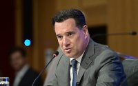 Άδωνις Γεωργιάδης: Αποσύρονται όλα τα προϊόντα κάνναβης από περίπτερα και μίνι μάρκετ